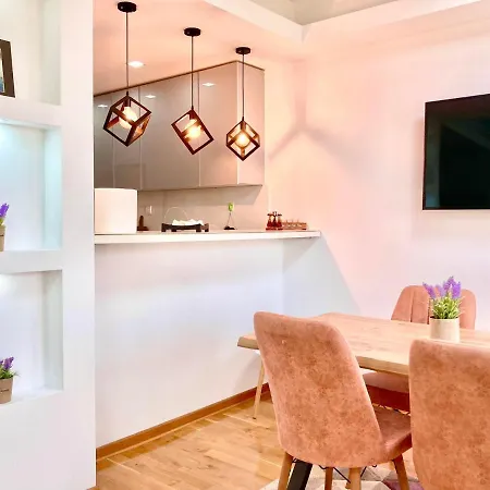 Modern Luxury With River Views Appartement *